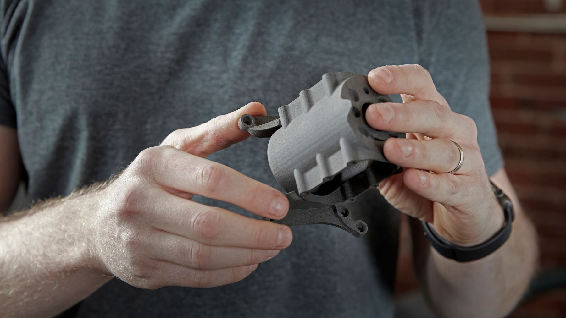 Nylon 12 Pulver für SLS-Druck in der Fuse 1 – hochwertiges, wiederverwendbares Material für präzise und robuste Bauteile.